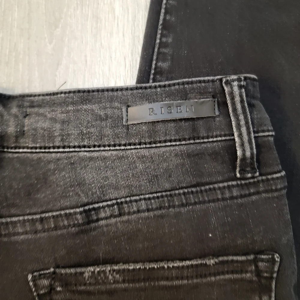Risen High Rise Distressed Vintage Washed Black Skinny Jeans 27/5